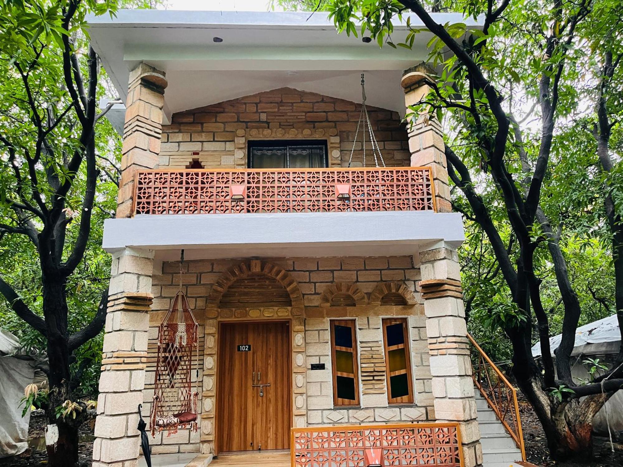 Brook Ville Сасан Гир Екстериор снимка